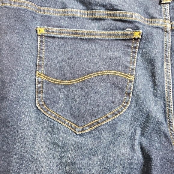 Lee Plus Regular Fit Straight Mid Rise Jeans Flex Motion Women's 32W Petite - Picture 15 of 16